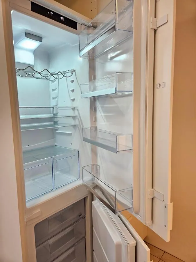 City Oasis With Brand-New Kitchen 1Br Apartment Vienna 0*,  Austria